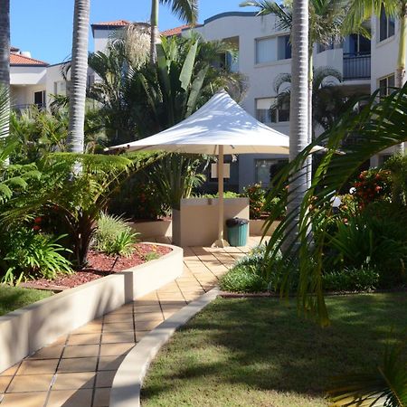 Golden Riviera Absolute Beachfront Resort Gold Coast Exterior foto
